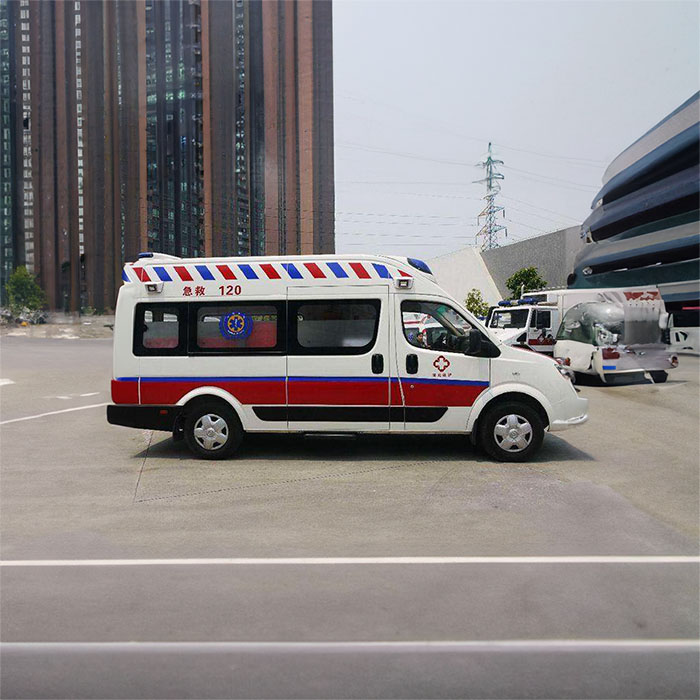 甘孜高铁病患救护车转运案例